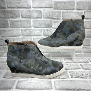 Linea Paolo Anna Women’s Size 7.5 Suede Camo Original Low Wedge Sneakers